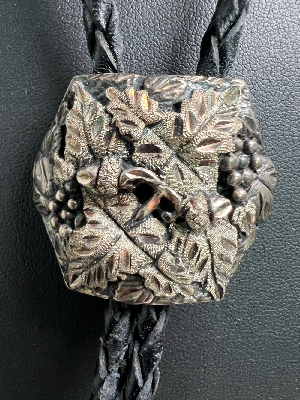 Vintage Black Hills Sterling Silver Bolo Tie Acorn & Leaf Design D8